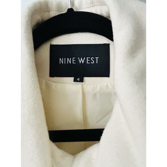 Nine West Wool Woman’s Ivory Coat Size 4 Cream Professional Dress Zip - Picture 3 of 13